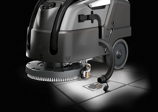 Hoses for scrubbing machines